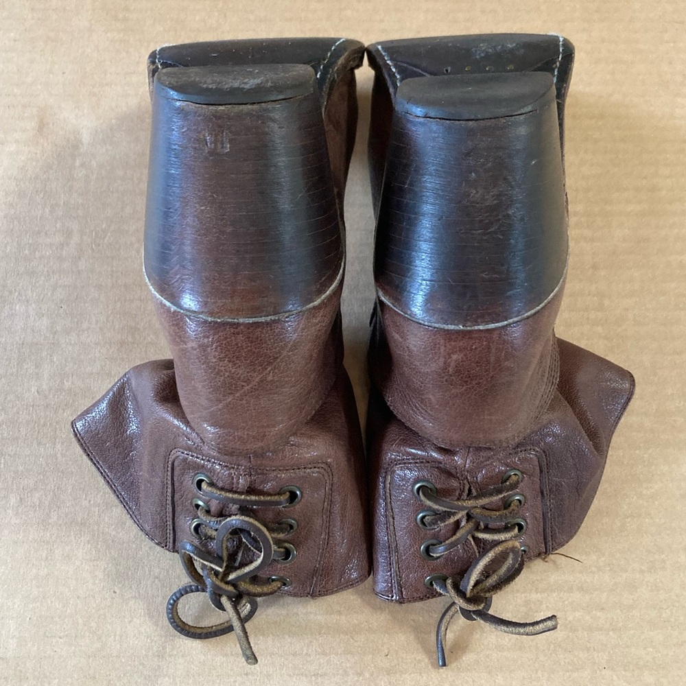 Frye Carmen Short Back Lace Boots size 7.5 - Picture 11 of 13
